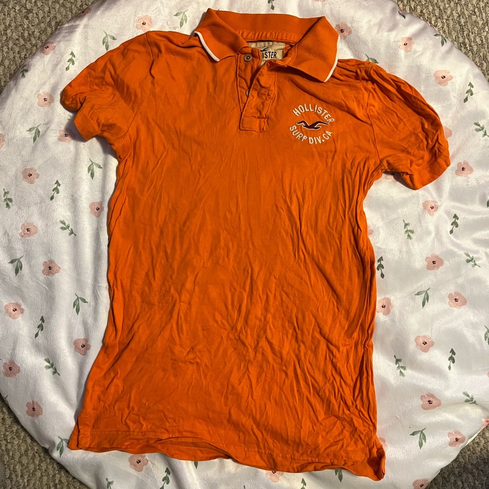 Hollister orange shirt M